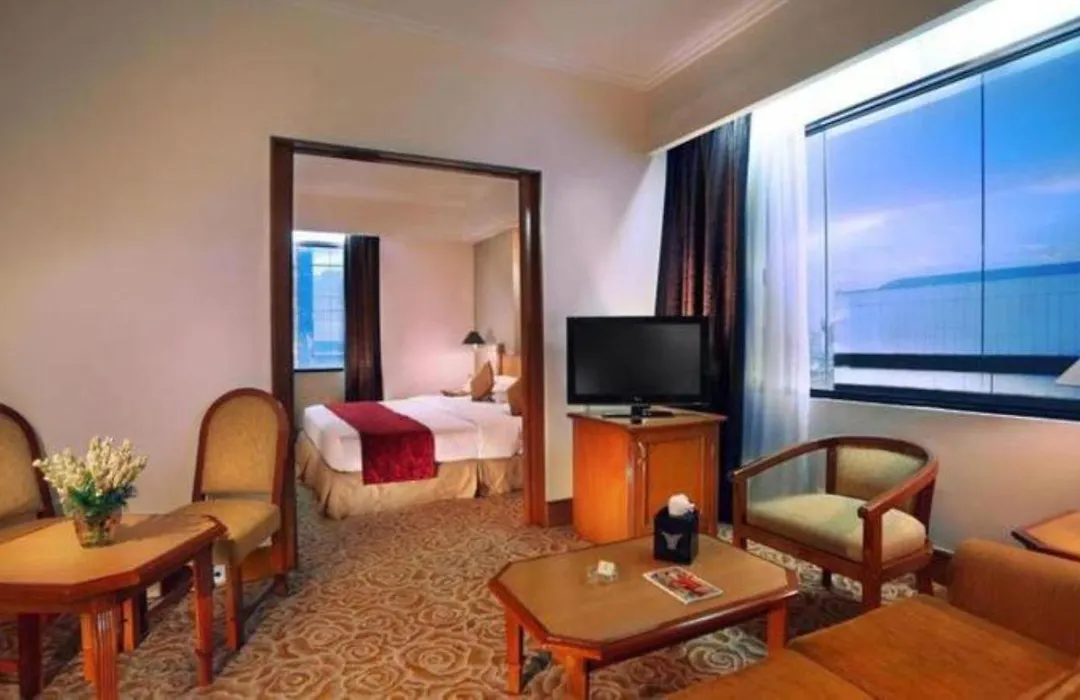 Menara Peninsula Hotel-1